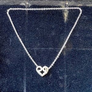 Beautiful Retired James Avery Necklace